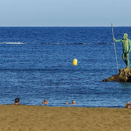 Atico En Primera Línea De Playa De Melenara